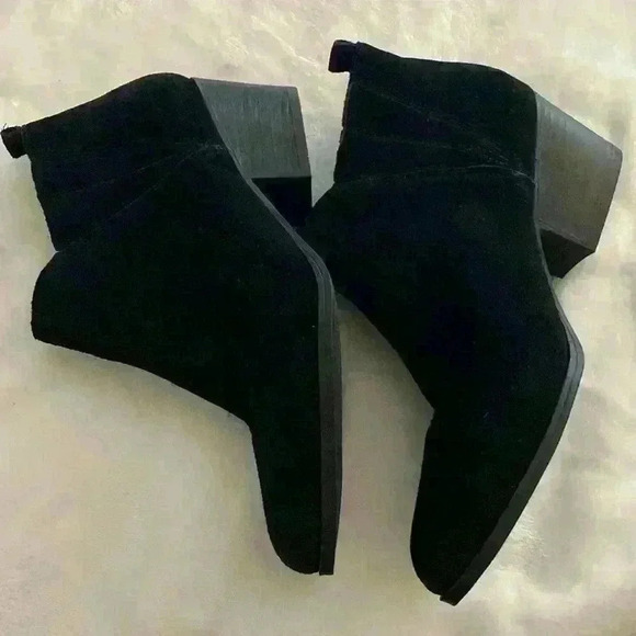 Women's CROWN VINTAGE Leio Black Leather Ankle Western Block Heel Boots 8 - Picture 16 of 16